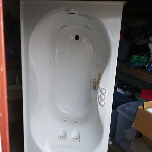 10 JET JACUZZI - Picture 2 of 3